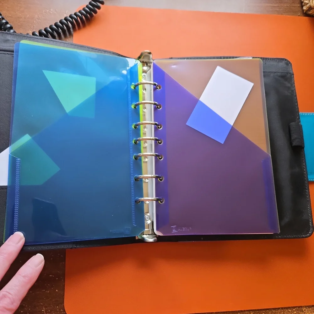 Blue Leather Day-Timer Planner With Snap Closure, Pocket & Notebook 8.5 x 5.5 Pg